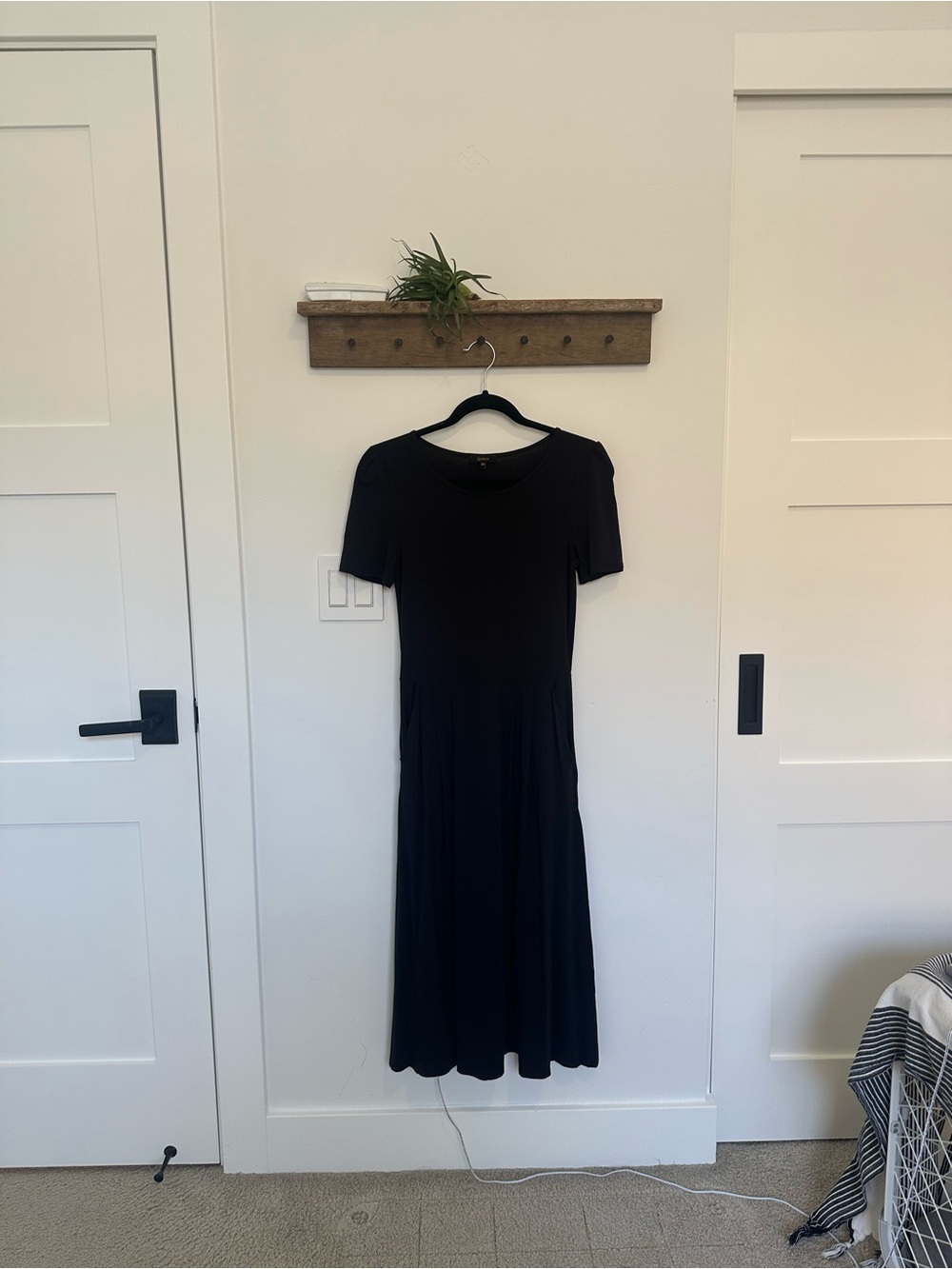 Quince Black Short-Sleeve Midi Dress